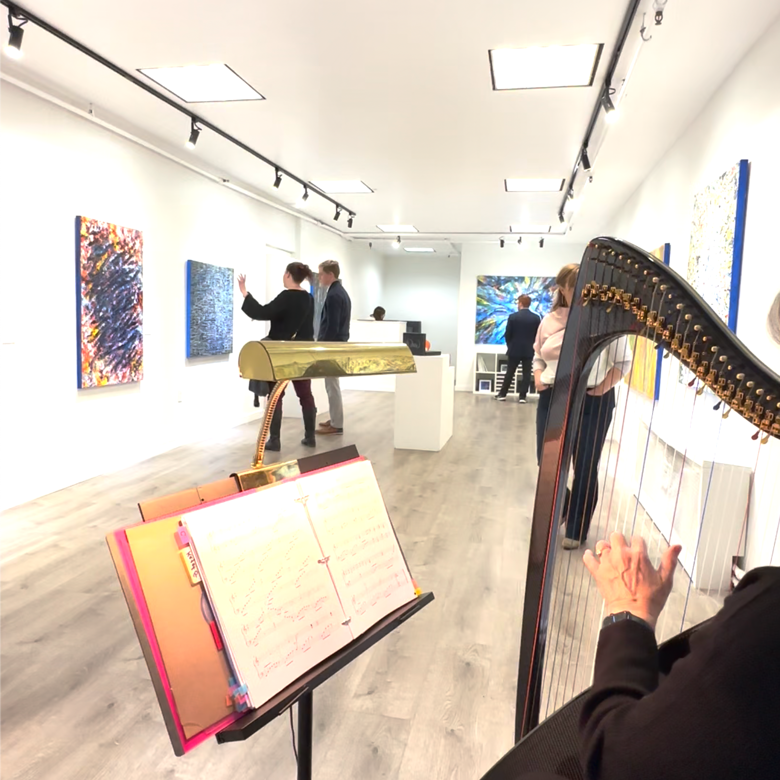 While Wating For The World To Catch Up, solo exhibition by Daeu